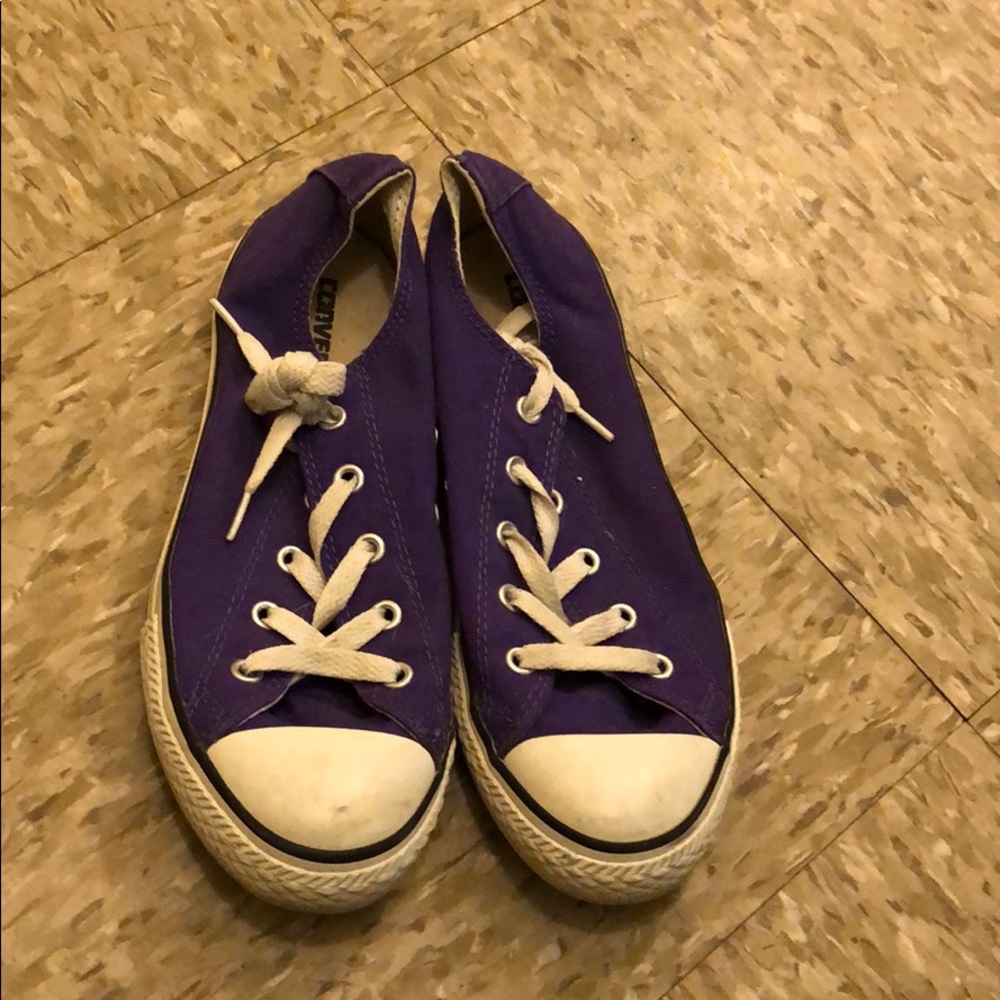 Dark purple low top converse